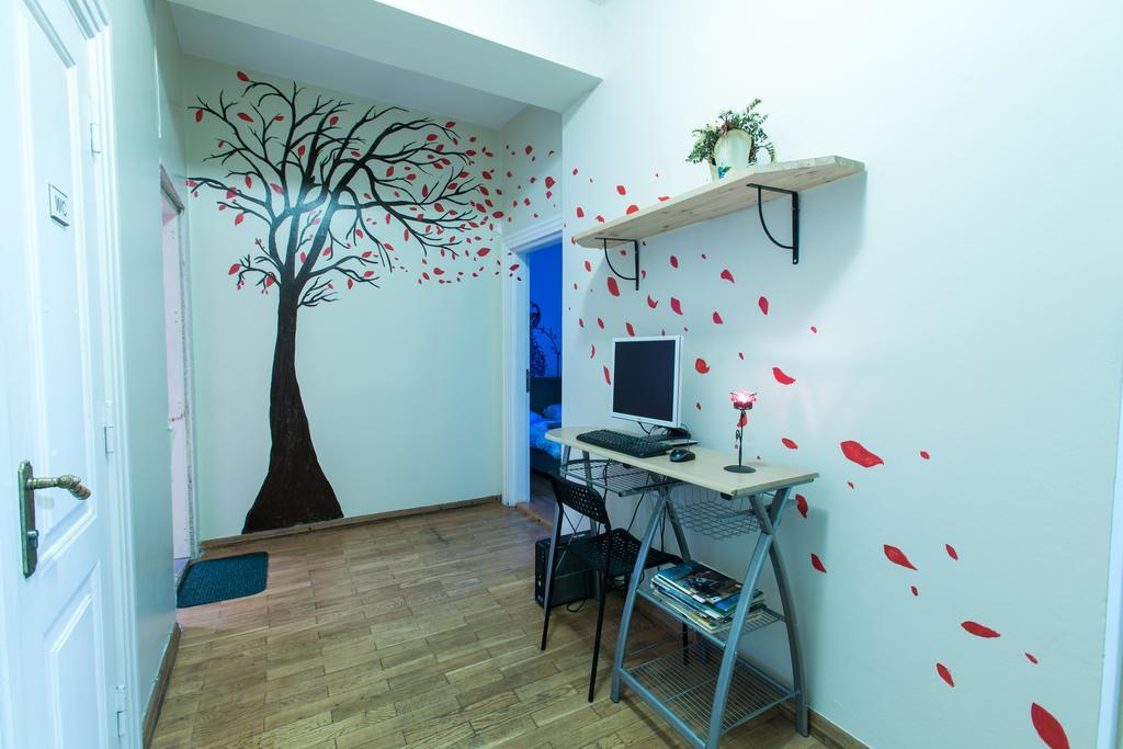The Knight House Hostel *